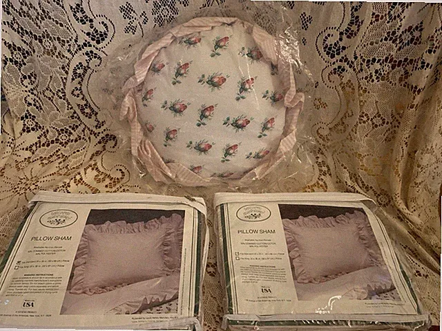New Tags Set Laura Ashely 2 Ticking Pink Ruffle Piilow Shams & 1 Round Pillow
